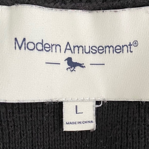 Modern Amusement Black Crewneck Pocket Swe… - Picture 10 of 10